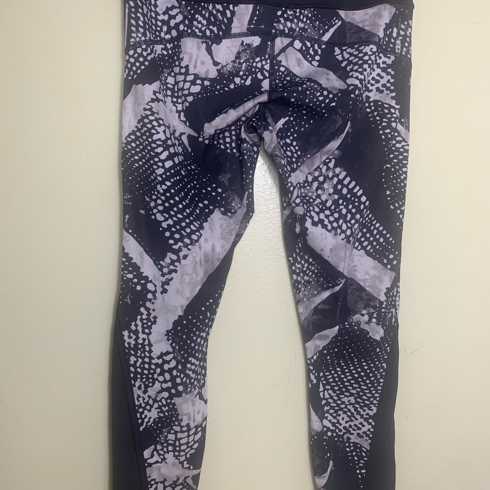 Lululemon Pace Tight *Full-on Luxtreme style Number: W5L76S - Picture 2 of 13